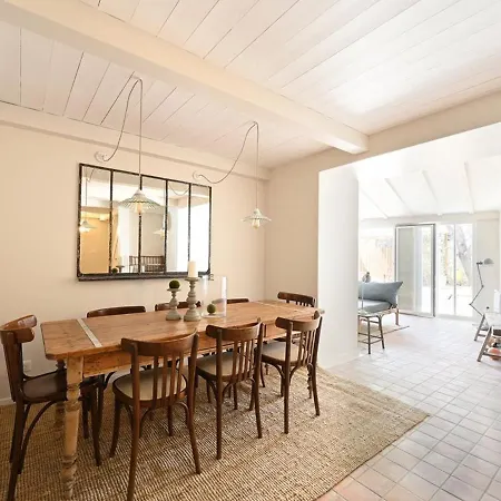 Maison Renovee Avec Jacuzzi Et Cuisine D'ete Au Centre Du Village - Fr-1-434-97 *